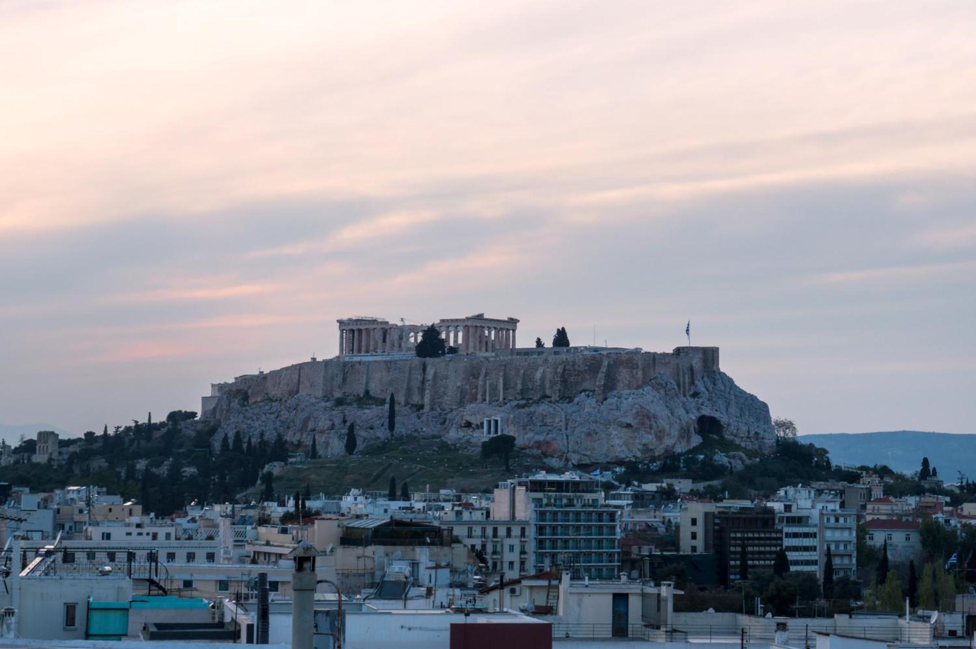 Acropolis View Rooftop Apartment *